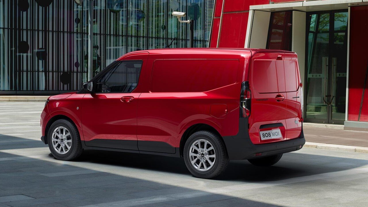 FORD TRANSIT COURIER PETROL 1.0 EcoBoost 125ps Limited Van