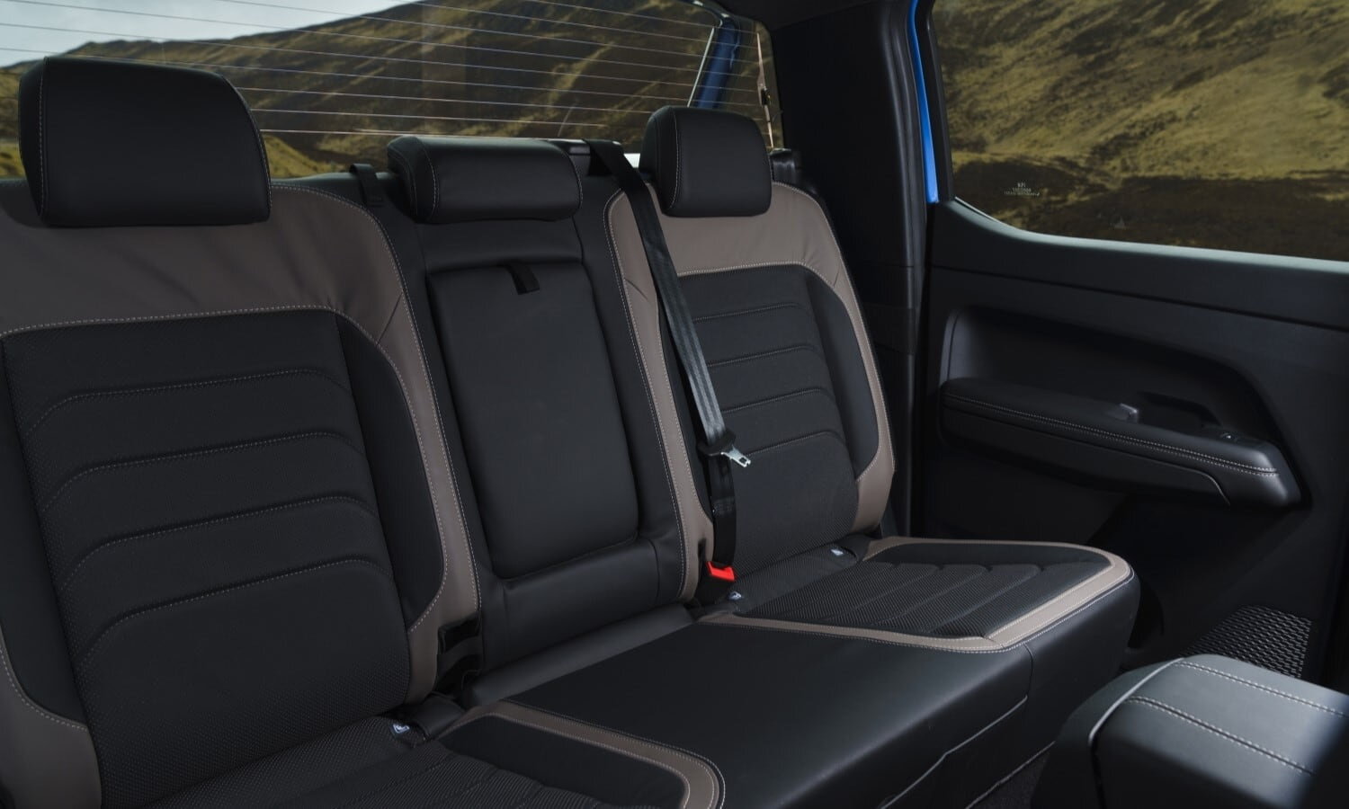 VOLKSWAGEN AMAROK A33 DIESEL D/Cab Pick Up Style 2.0 TDI 205 4MOTION Auto