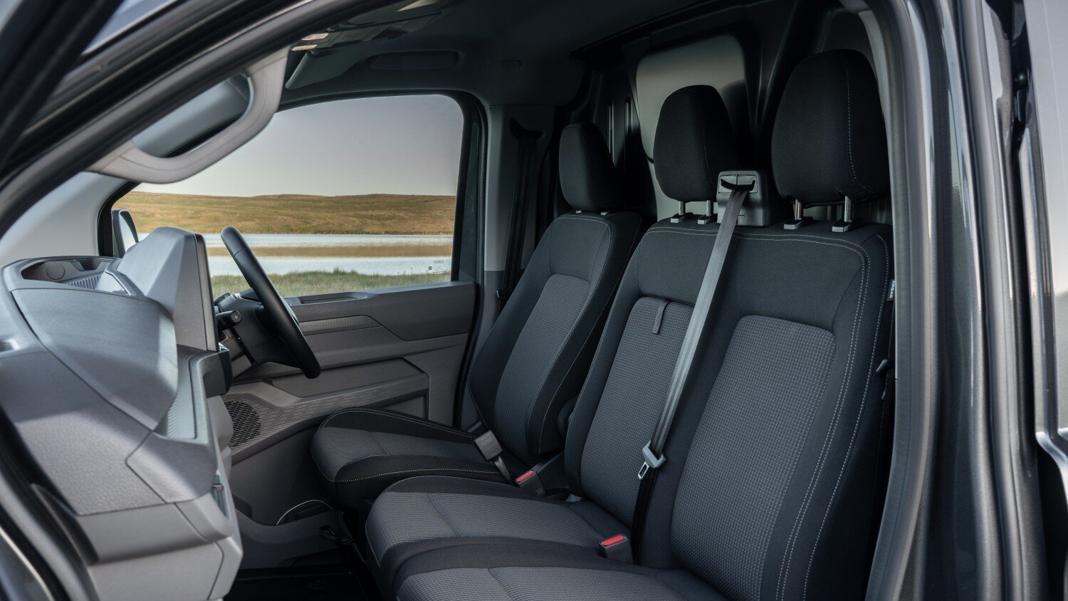 VOLKSWAGEN TRANSPORTER T28 SWB DIESEL 2.0 TDI 110 Commerce Pro Van