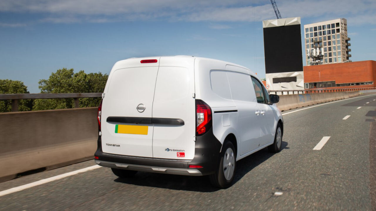 NISSAN TOWNSTAR L1 ELECTRIC 90kW Tekna Van Auto 45kWh